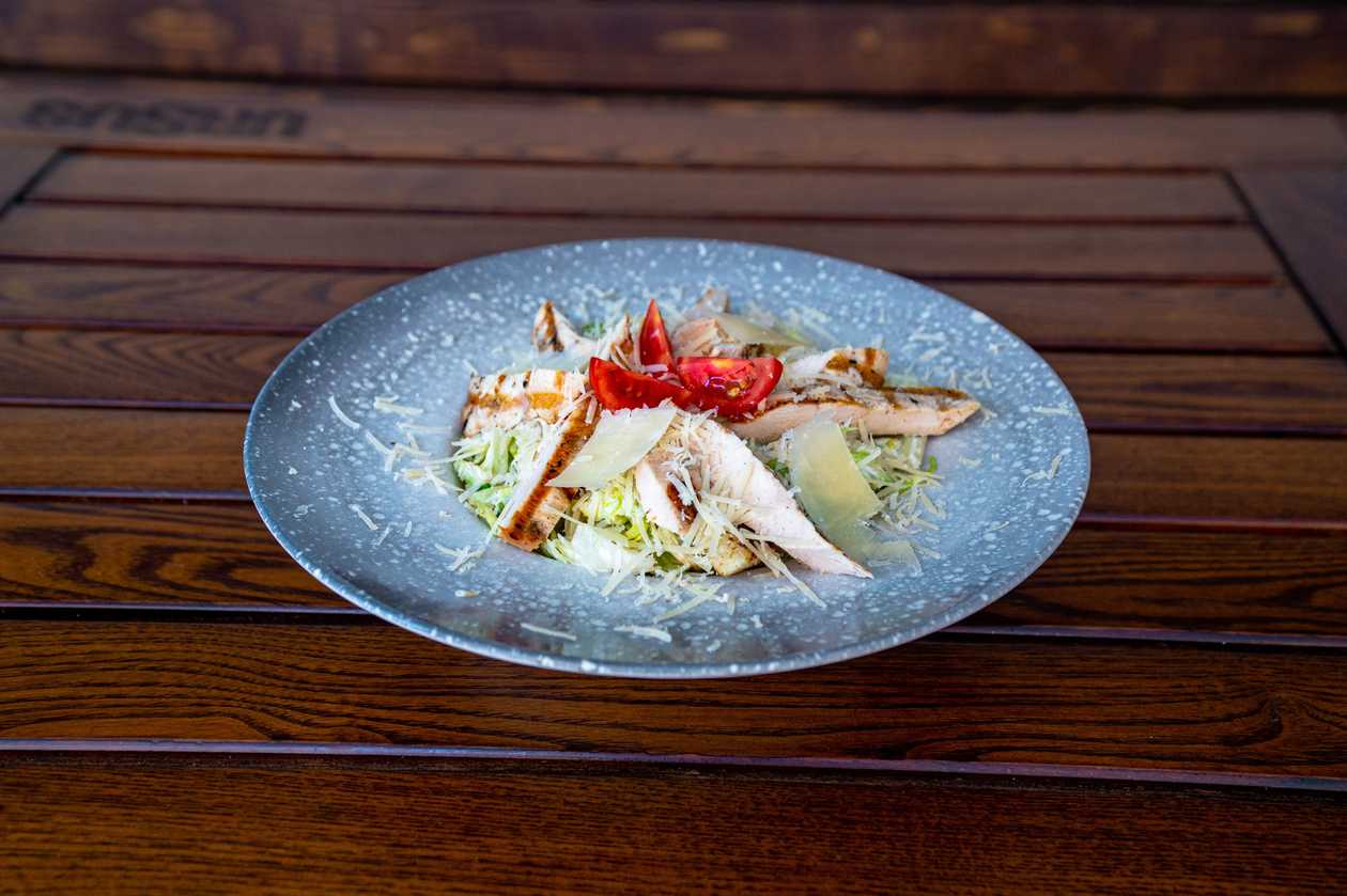 Salata Caesar
