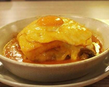 Francesinha in the Traditional Style