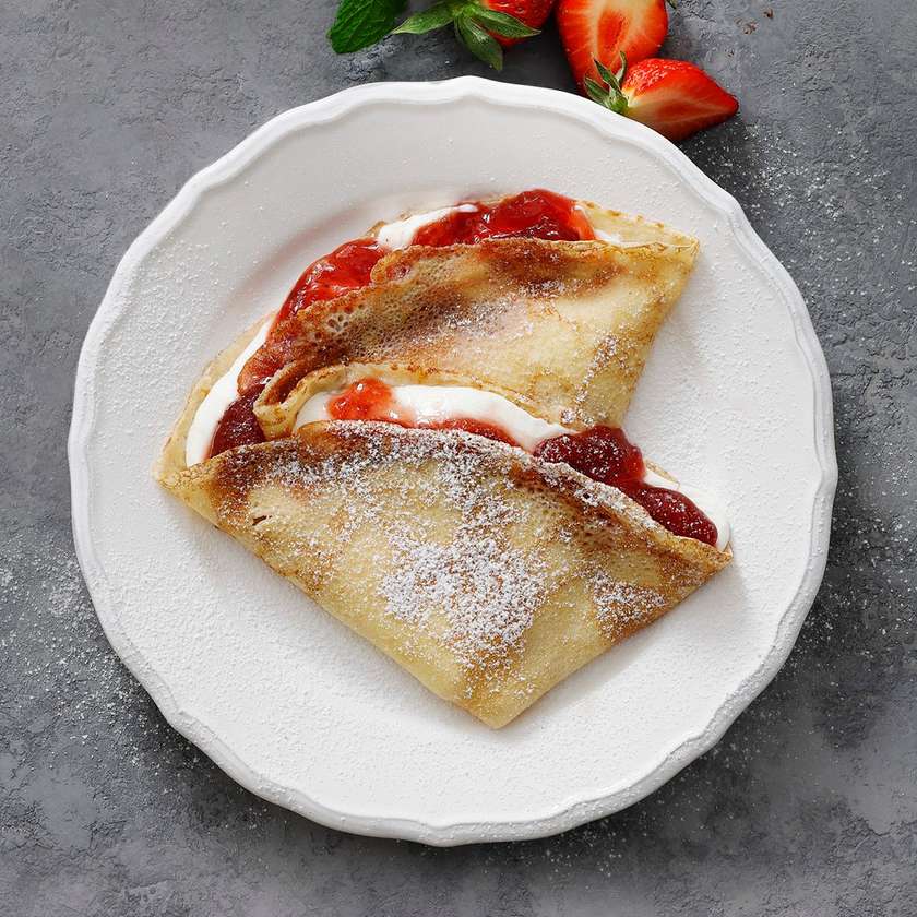 Crepe marmelade and mascarpone