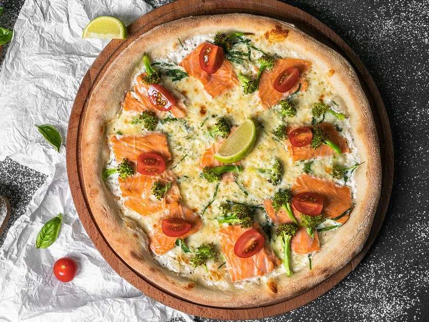 Pizza Al Salmone
