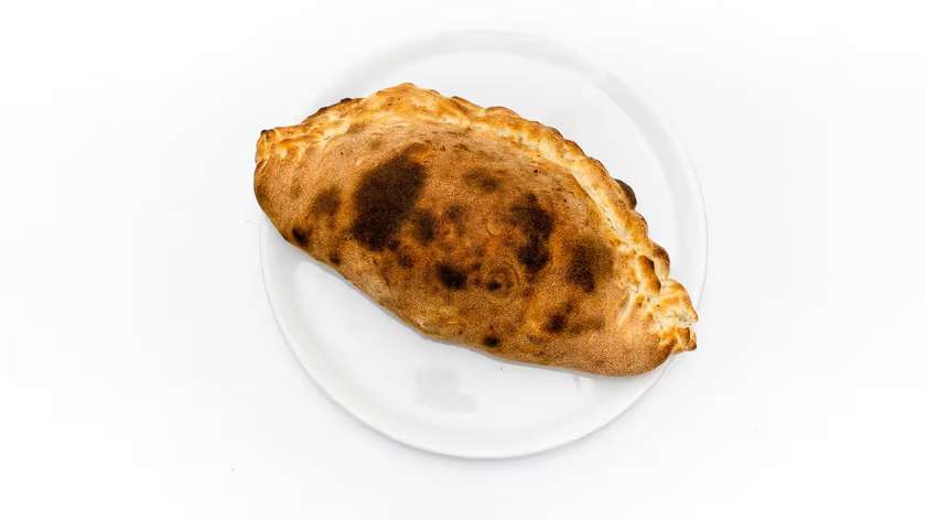 Calzone Closed Pizza