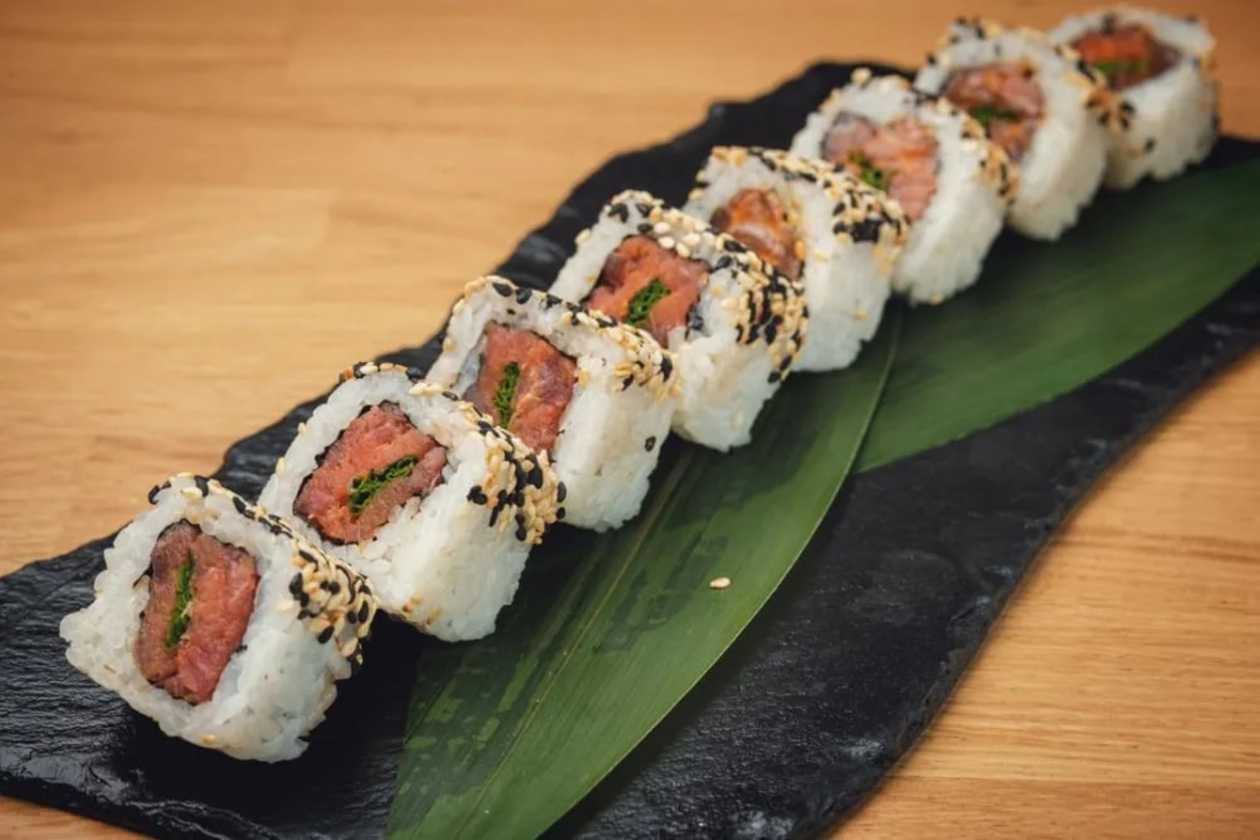 Spicy Tuna Uramaki Rolls