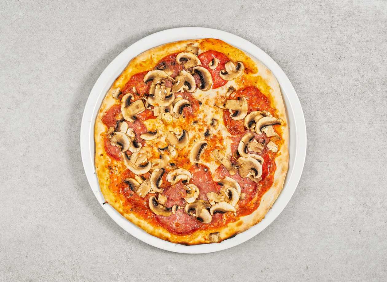 Salami small pizza