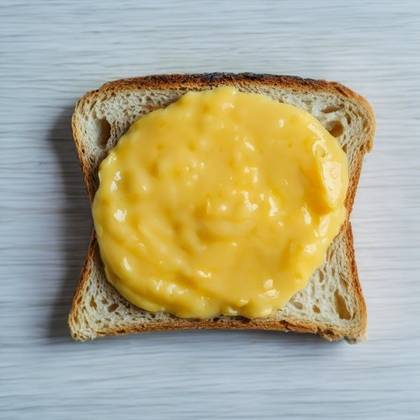 Toast so syrom kaškaval