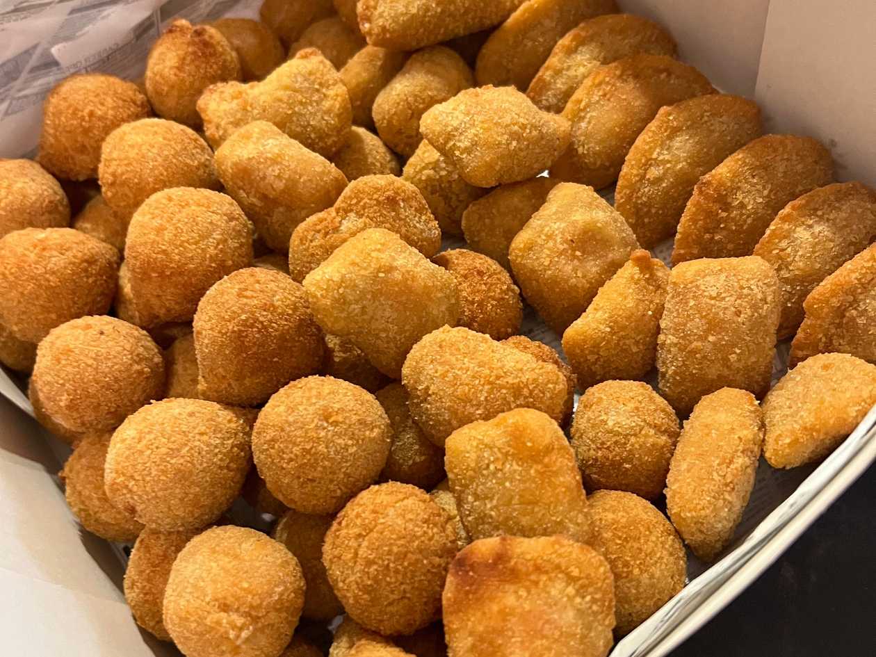 Mini salgados 30 unidades +coca cola de 1 litro