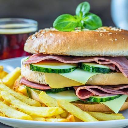 Salámový sandwich menu