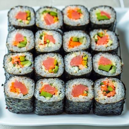 Special Black Salmon Uramaki - 8 Pieces