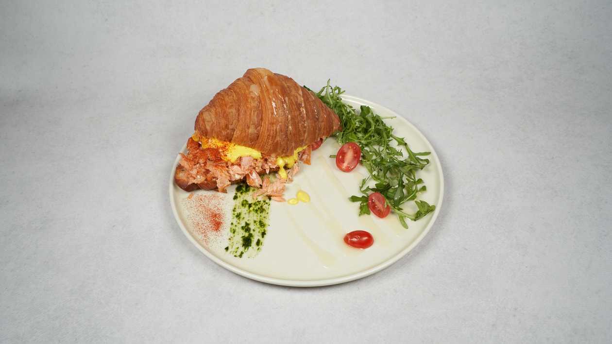 Benedykt w Croissancie z Gravlax z Łososia