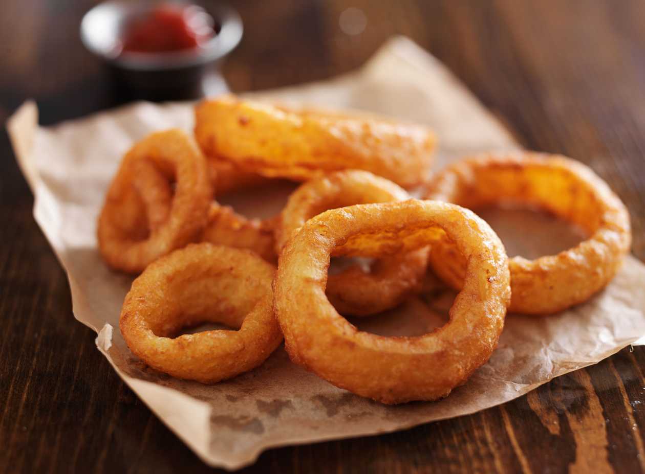 Onion rings cu sos sweet chilli