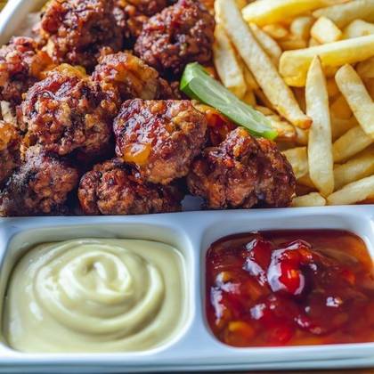 1kg PÁRTY BOX - Hot wings