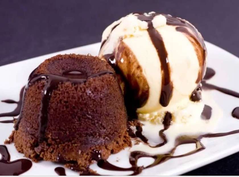 Chocolate Lava Cake ( petit gateau )