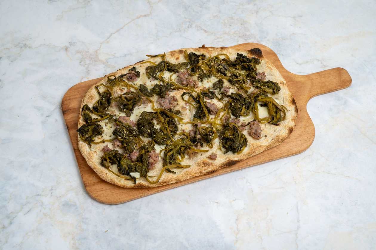 Pinsa Friarelli E Sarciccia