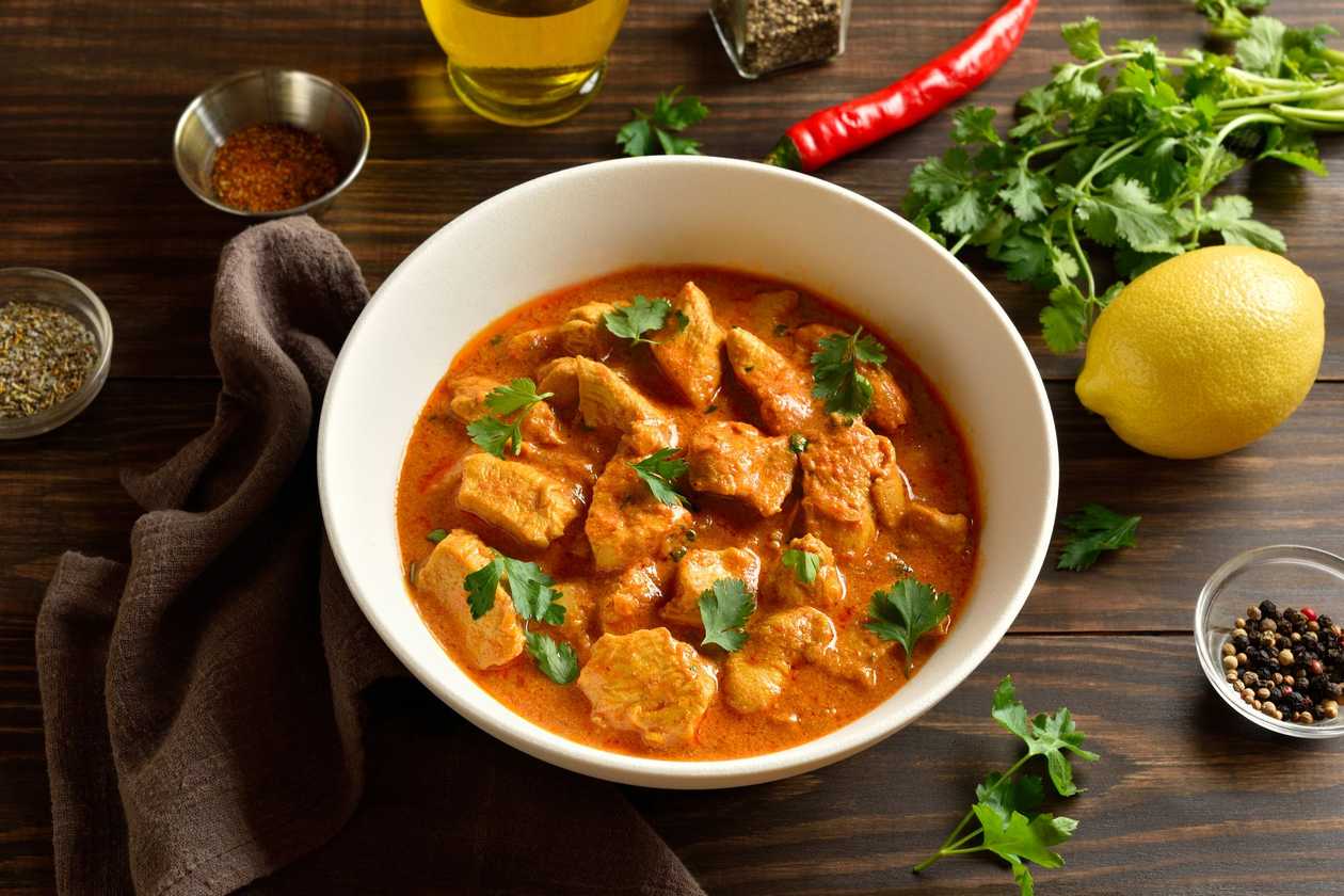 Chicken with Vegetables in Tomato Sauce