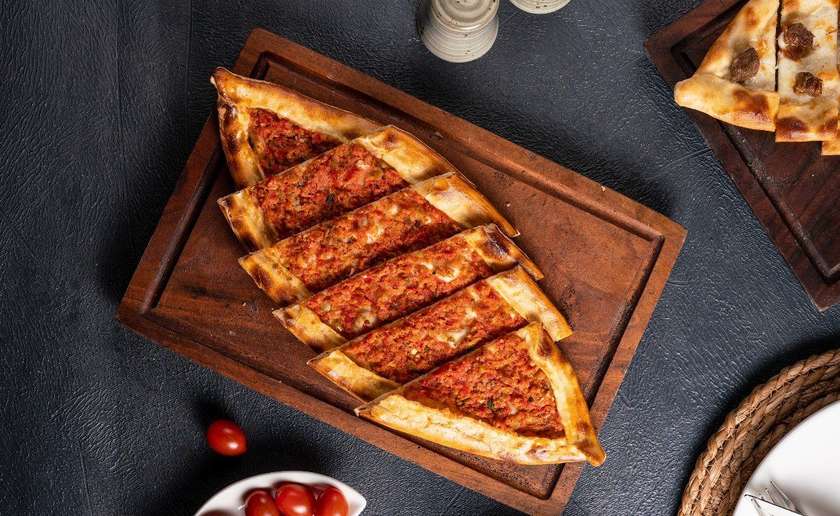 Pide with Minced Meat