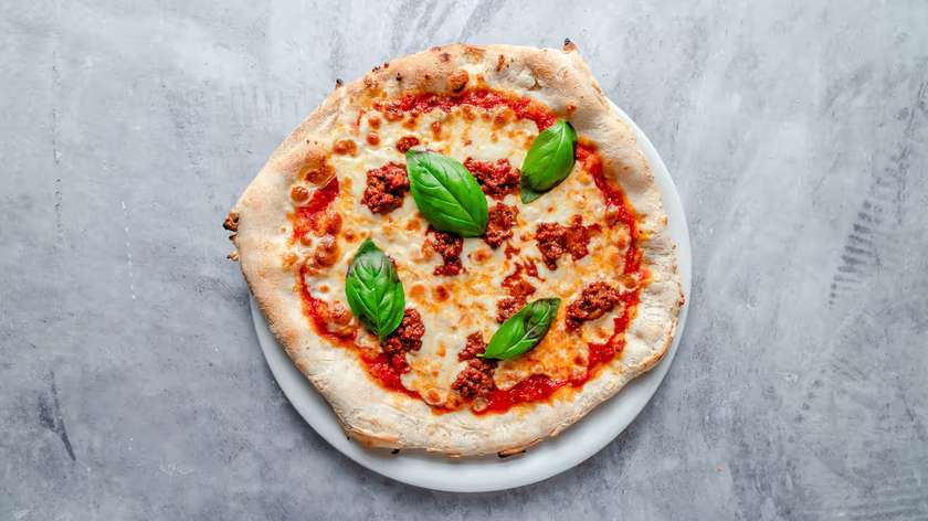 Bolognese Pizza