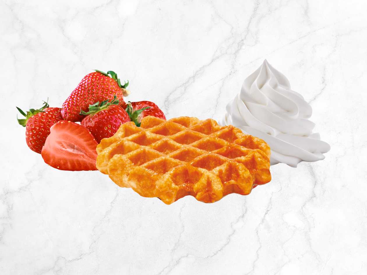 Gaufre W/ Strawberries, Whipped Cream & Strawberry Topping