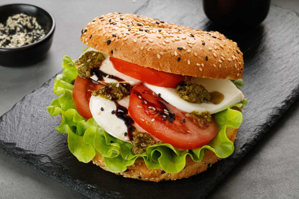 Mozzarella pesto sandwich