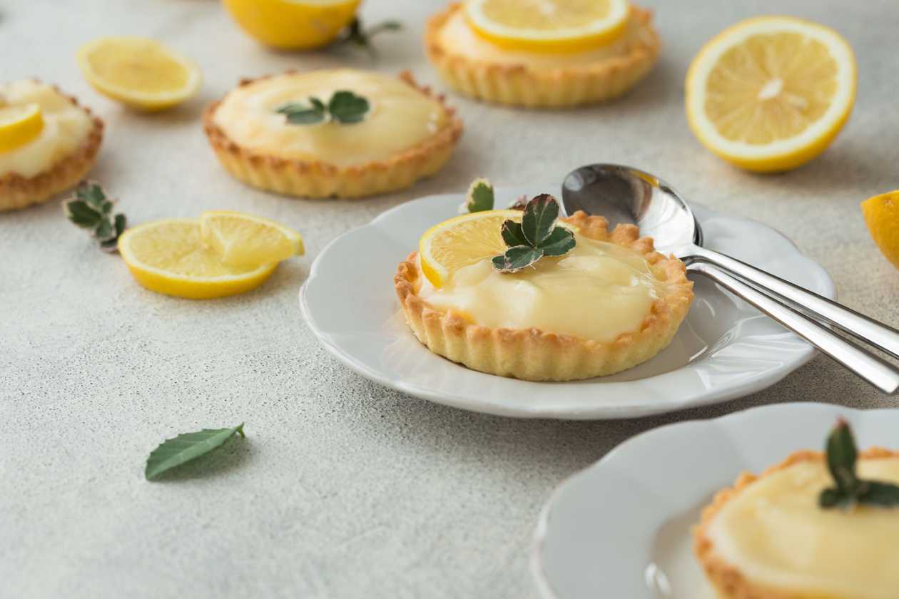 Fine speck mascarpone tarts