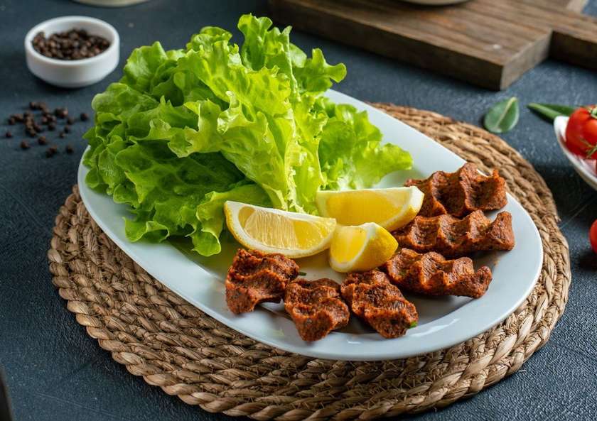 Çiğ Köfte (Raw Meatballs)