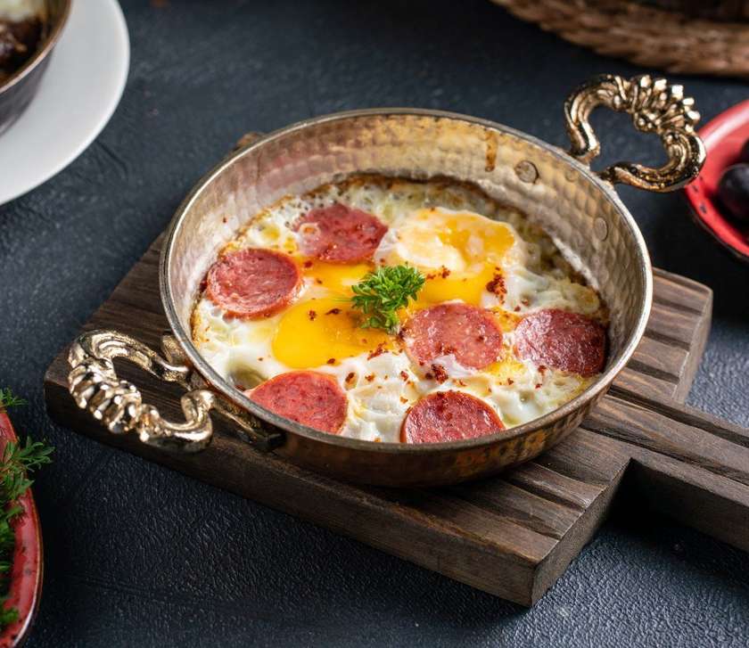 Eggs with Sucuk