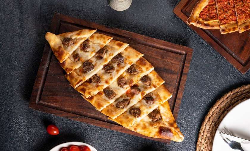 Pide with Fried Meat