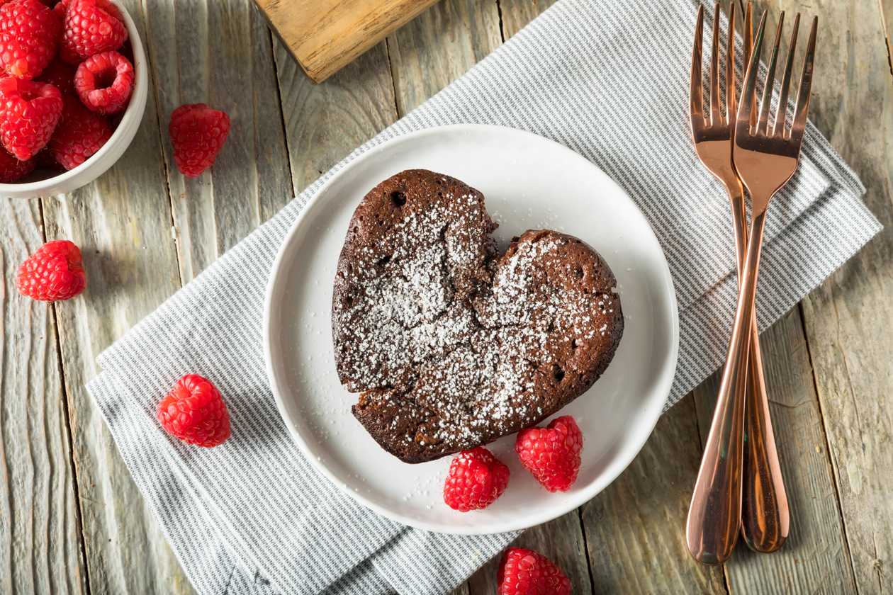 LAVA HEART CAKE