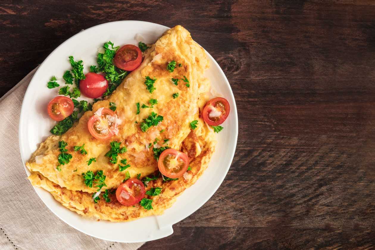 Omelette with Emmental and dill