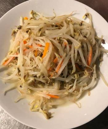10. Salada de Rebentos de Soja