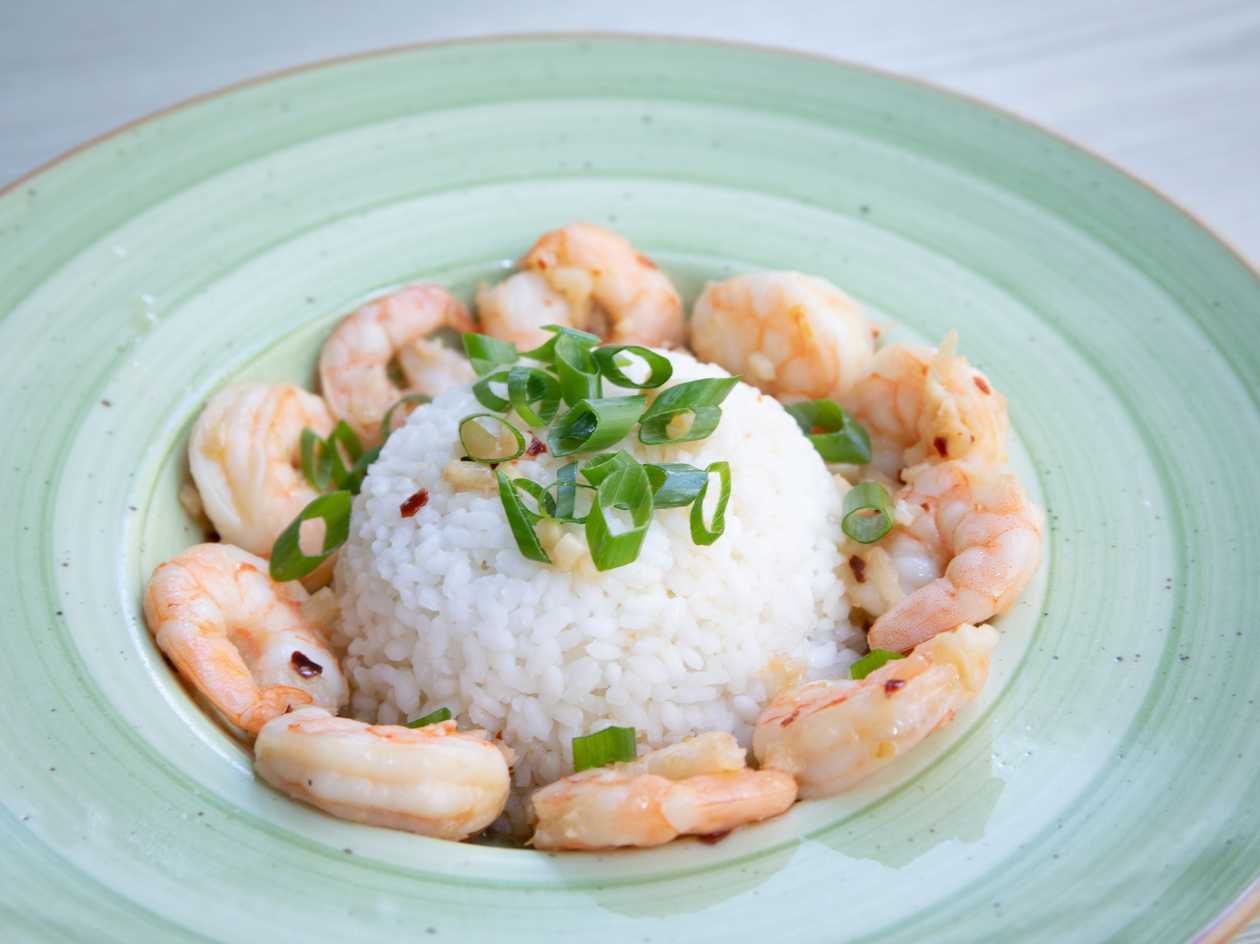 Shrimp aglio olio pepperoncino and white rice