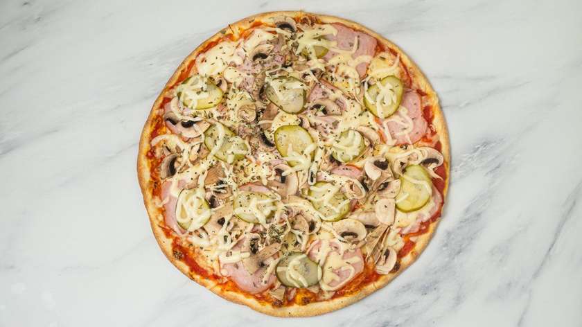 Capricciosa pizza 42 cm