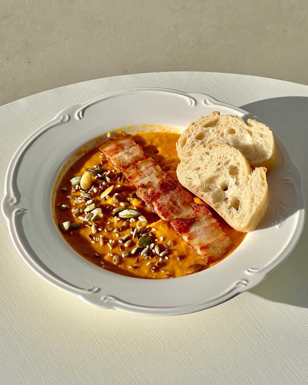 Гарбузовий крем-суп та беконом