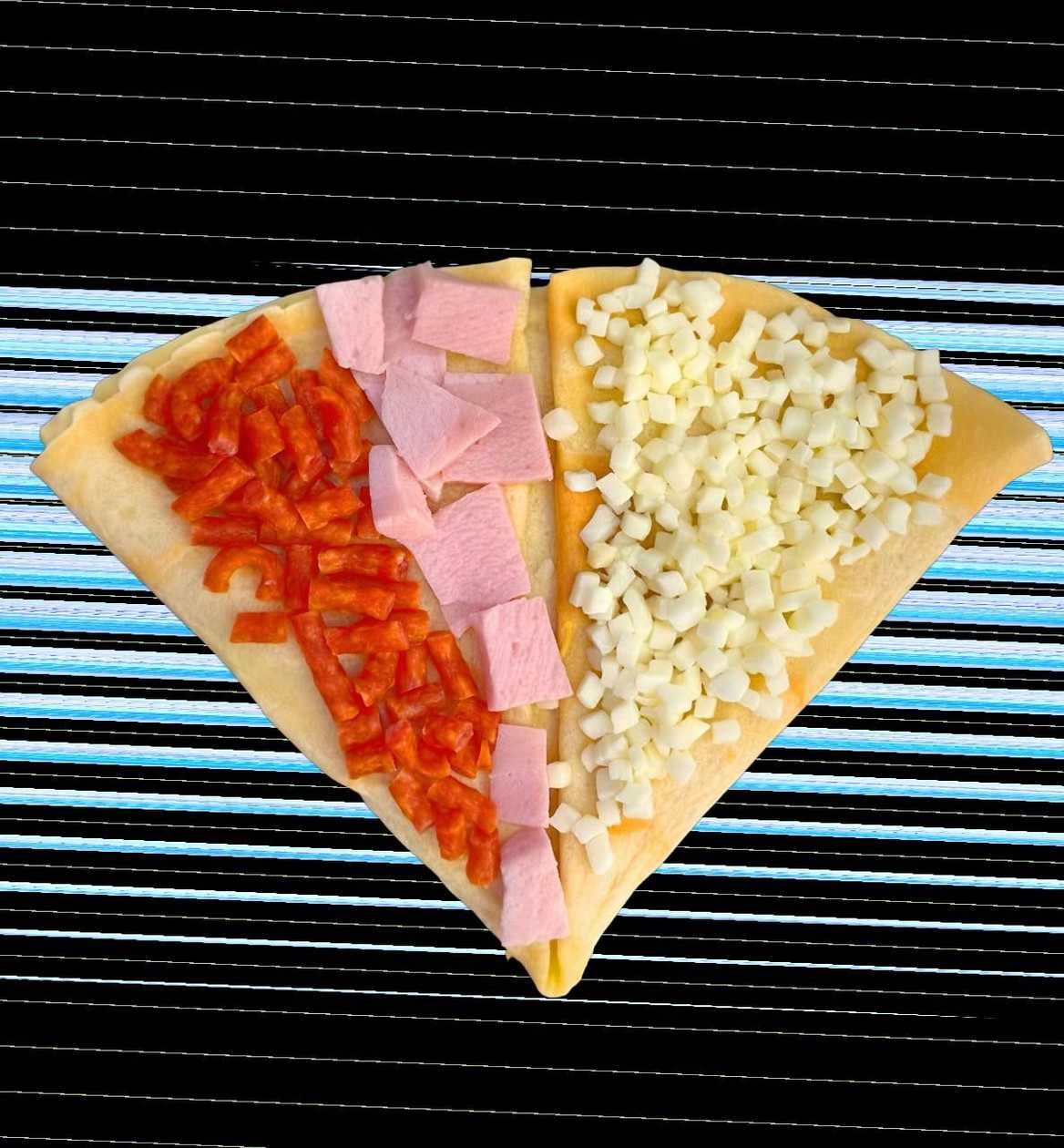 Млинець із ковбаскою та шинкою