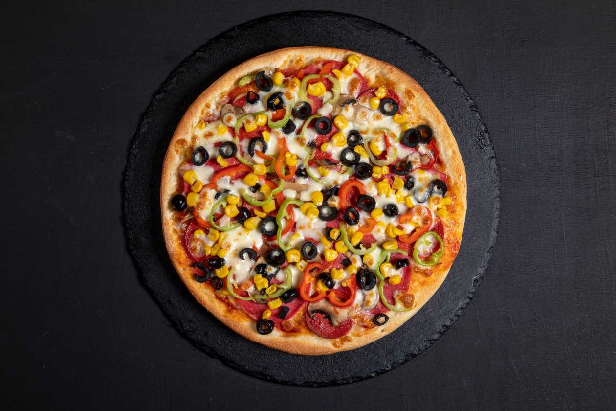 Large vegetarian pizza