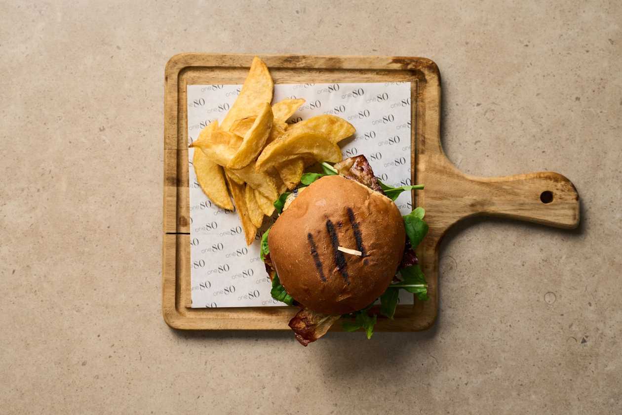 ONE80 GOURMET BURGER IN BRIOCHE BUN