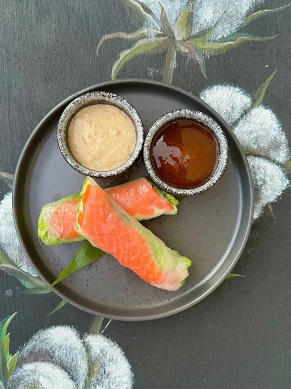 Fresh roll with salmon