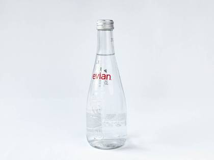 Вода Evian