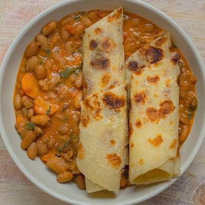 Regular beans with chapati/Rice