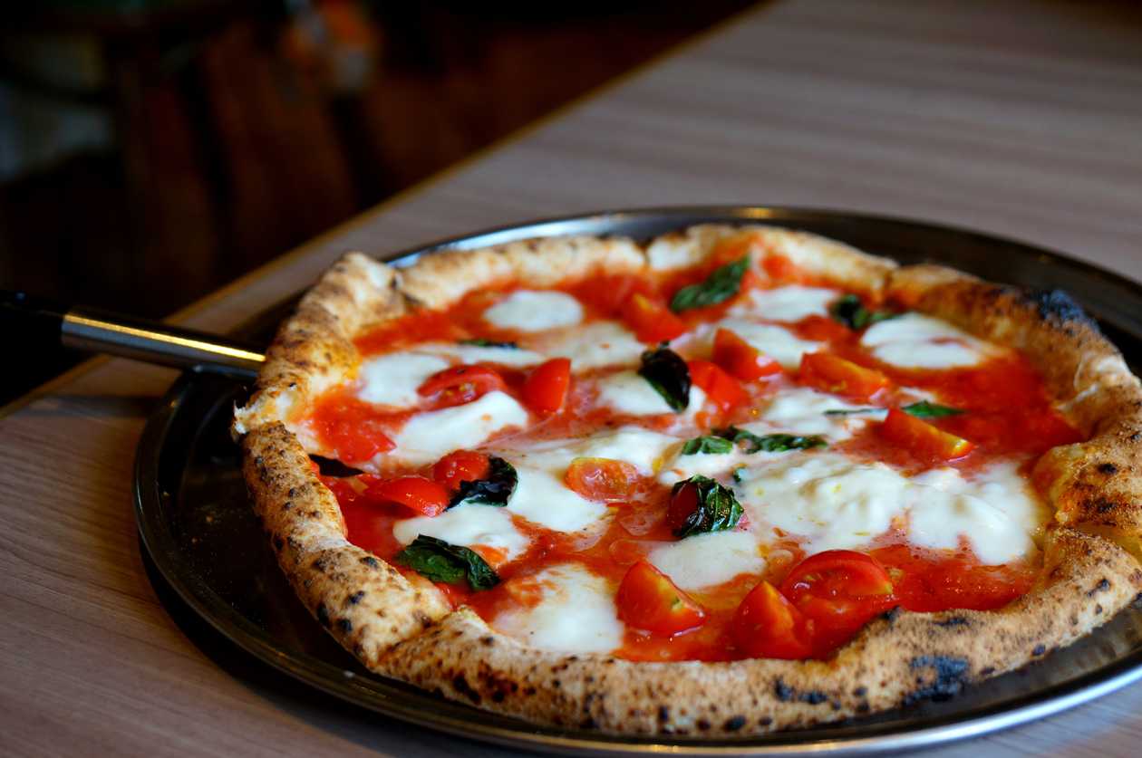PIZZA MARGHERITA