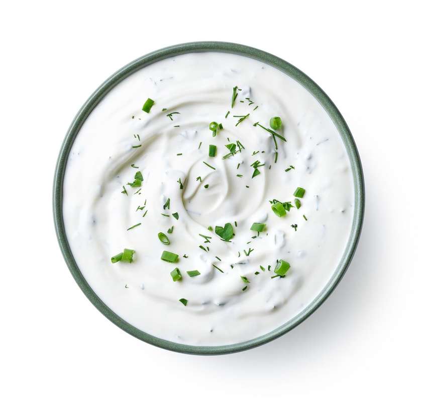 Yogurt sauce with garlic