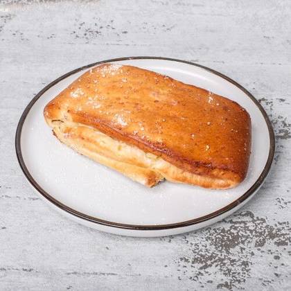 Croissant with Apple