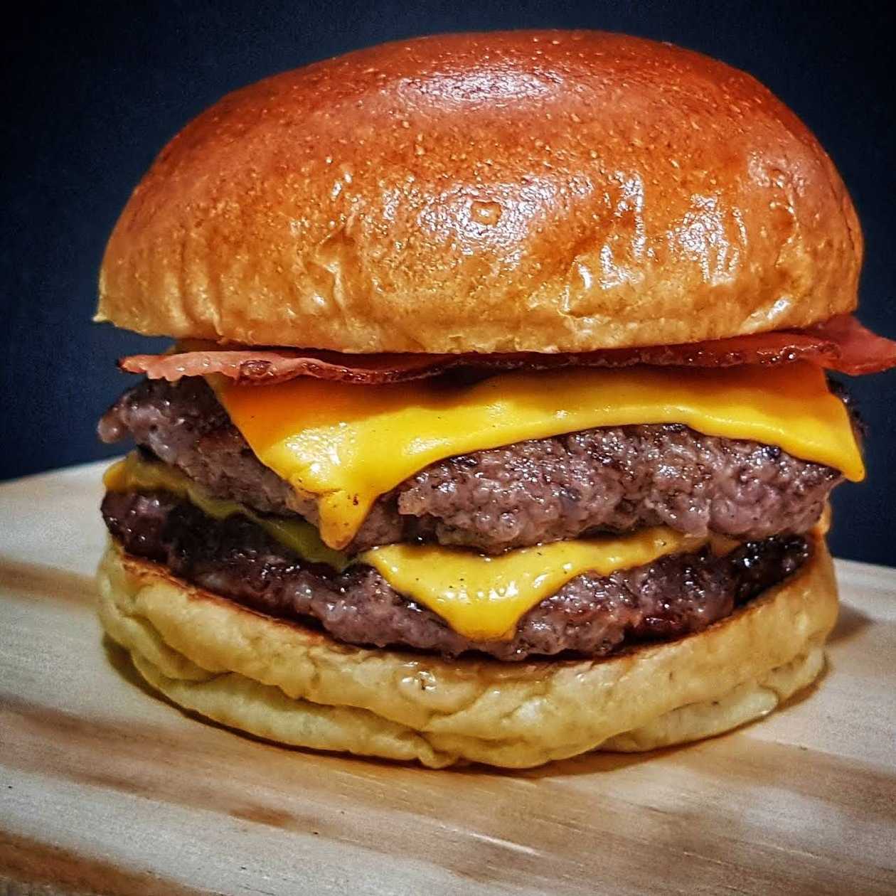 Double Cheese Bacon Picanha with drinks