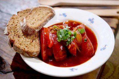 Sausages with Beer, Bread