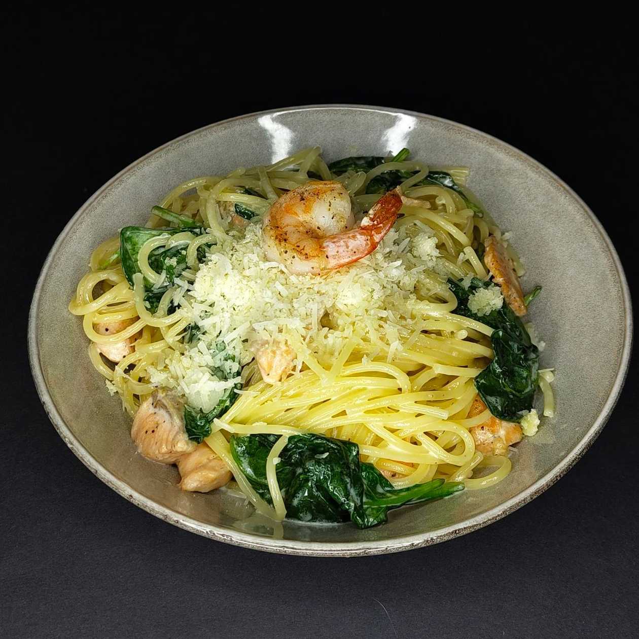 Pasta with salmon