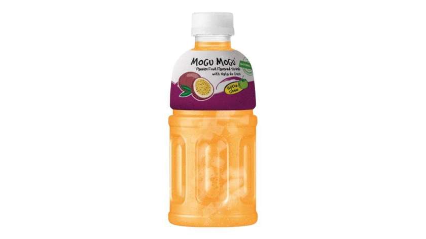 *drink with Passion Fruit Jelly Cubes 320ml Mogu Mogu