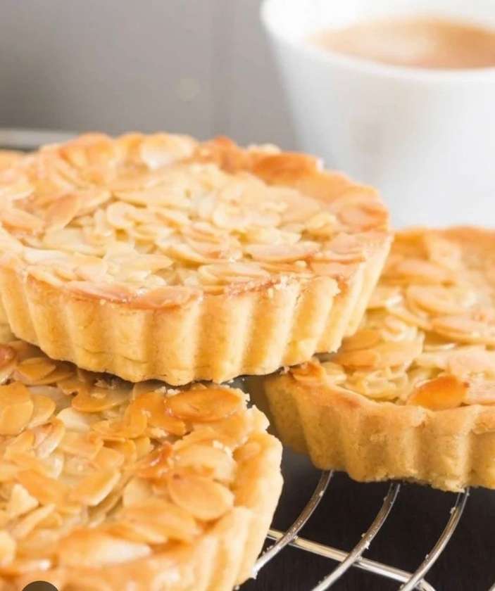Almond tart