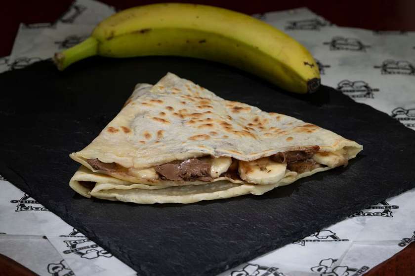 Finetti and Banana Crepe