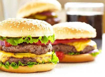 🎁 2-for-1 Bacon Cheeseburger + Fries 🍟