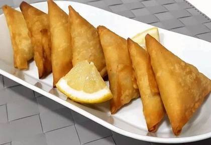 Chicken or Vegetable Chamuça
