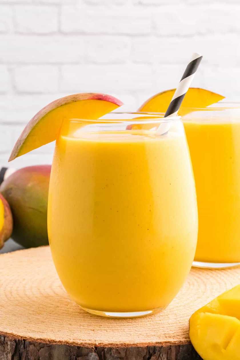 Mango lassi