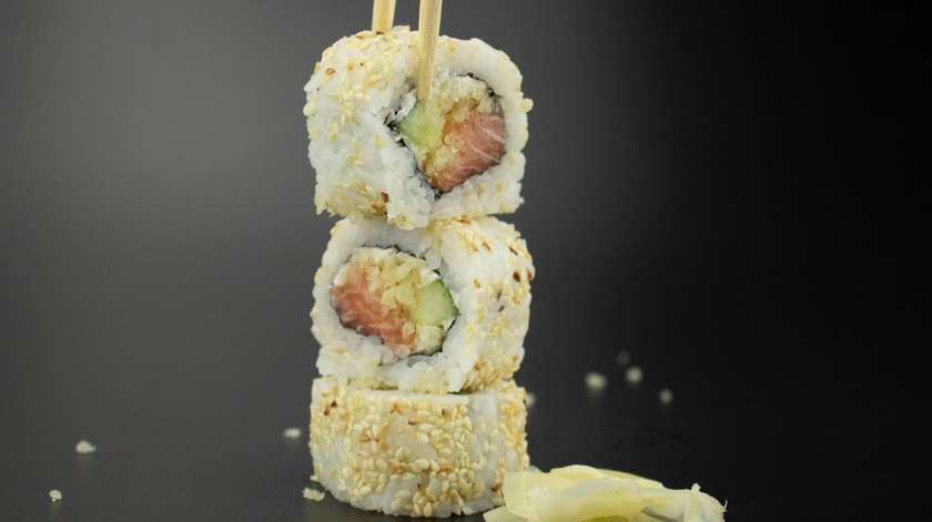 4. Sake tempura maki